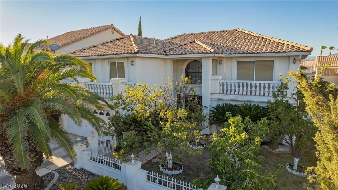 8208 Swan Lake Avenue photo 4