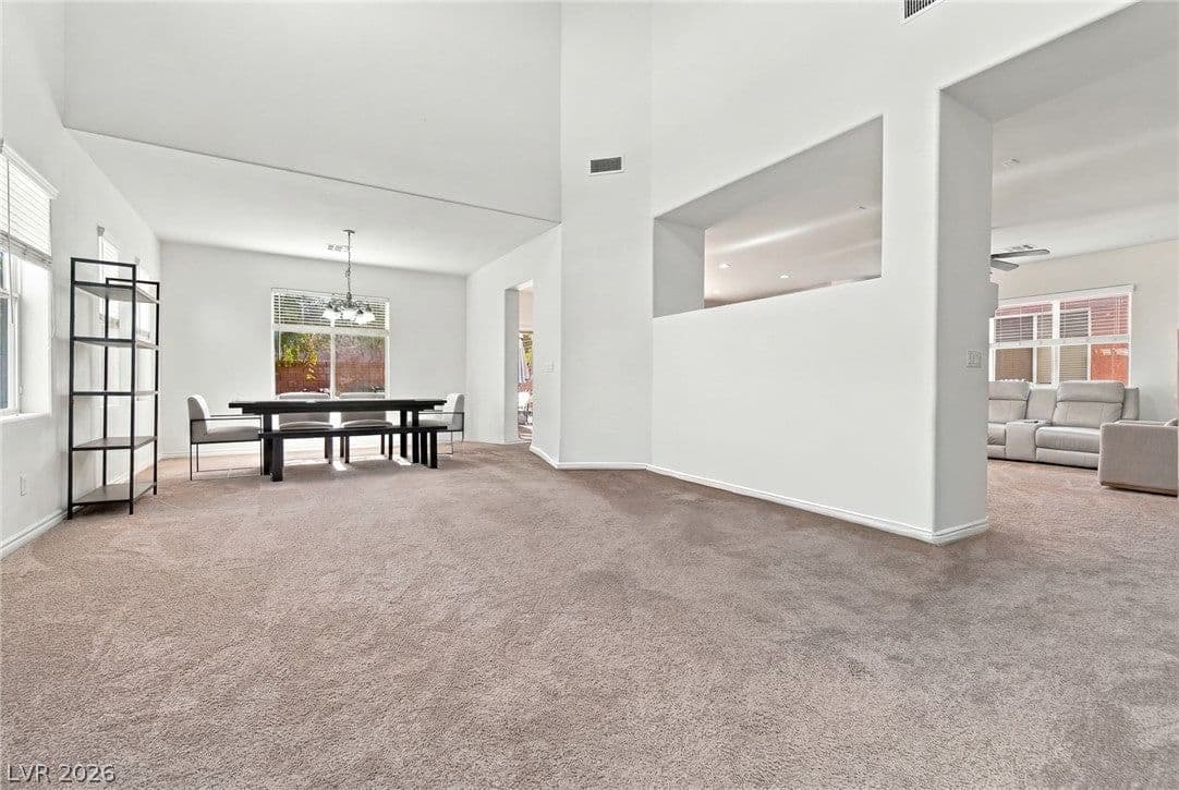 7425 Glorious Sun Drive photo 2