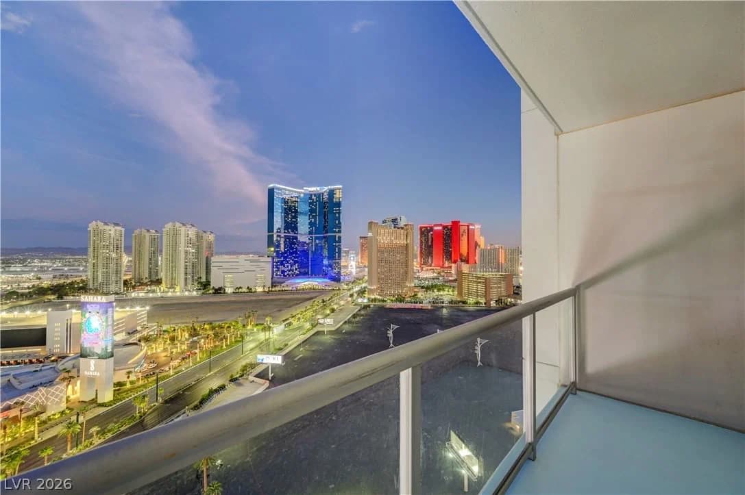 200 Sahara Avenue