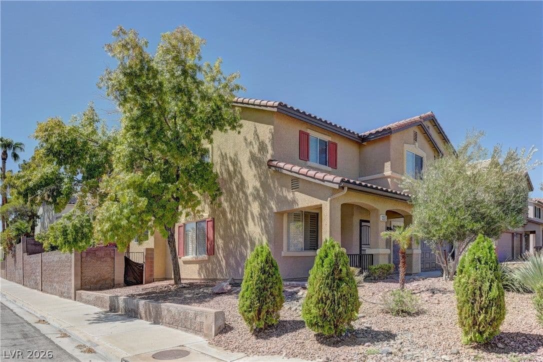 1255 Summer Dawn Avenue photo 2