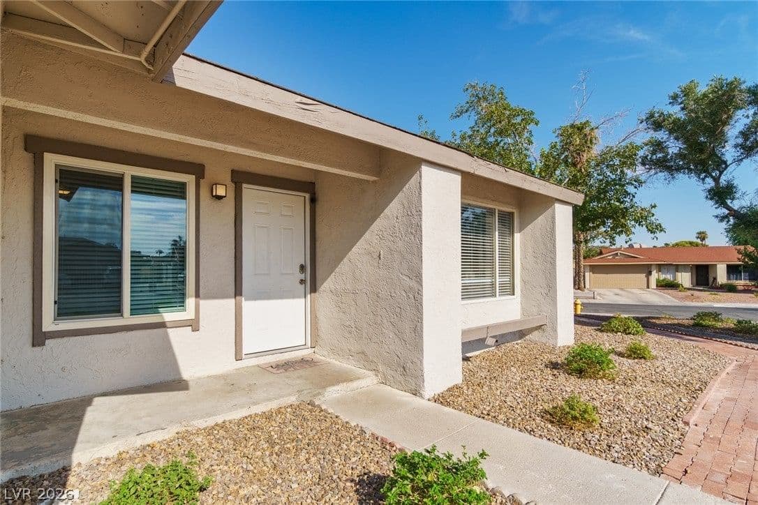 5551 Corral Circle photo 4