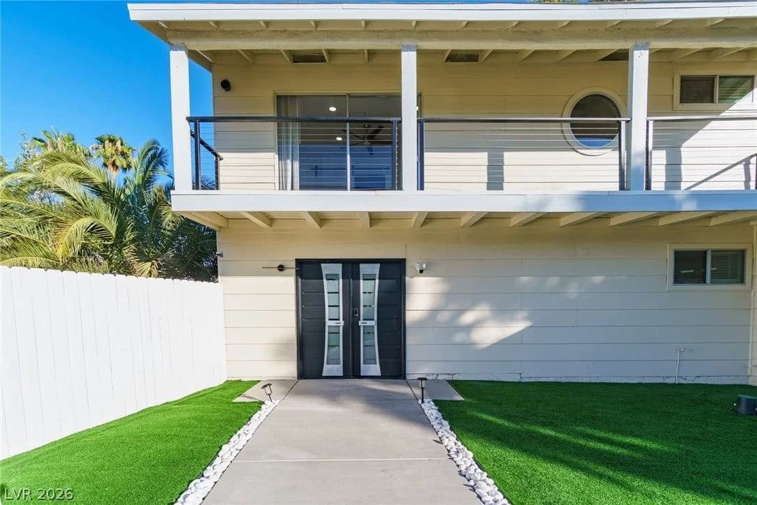 3080 Garnet Court photo 4