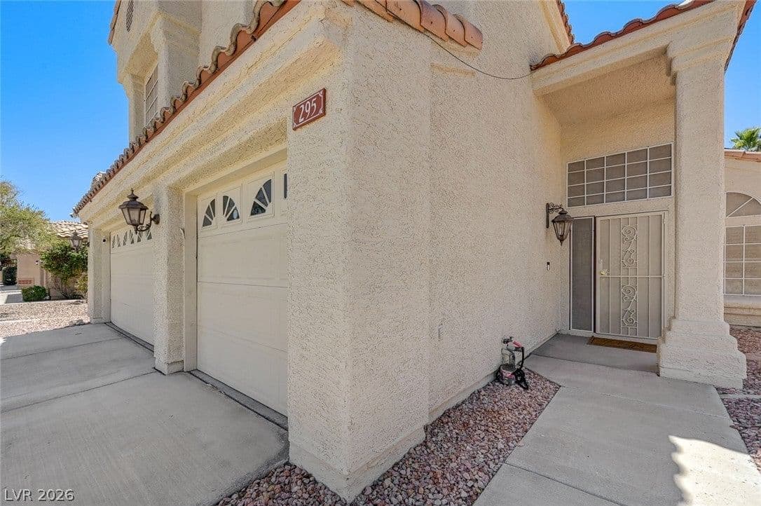 295 Vallarte Drive photo 4
