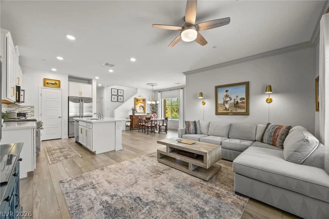 600 Carriage Hill Drive photo 4