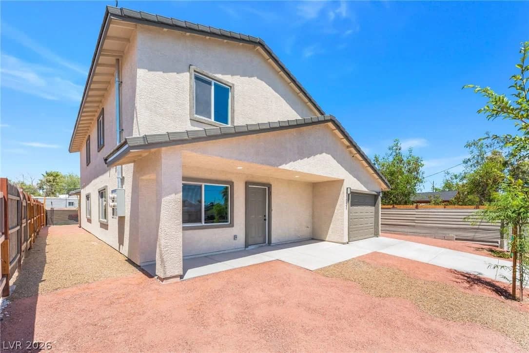 1031 Palm Street photo 3