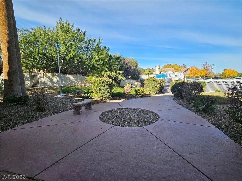 209 Irvin Avenue photo 4