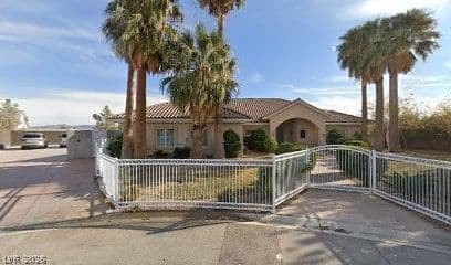 209 Irvin Avenue photo 2