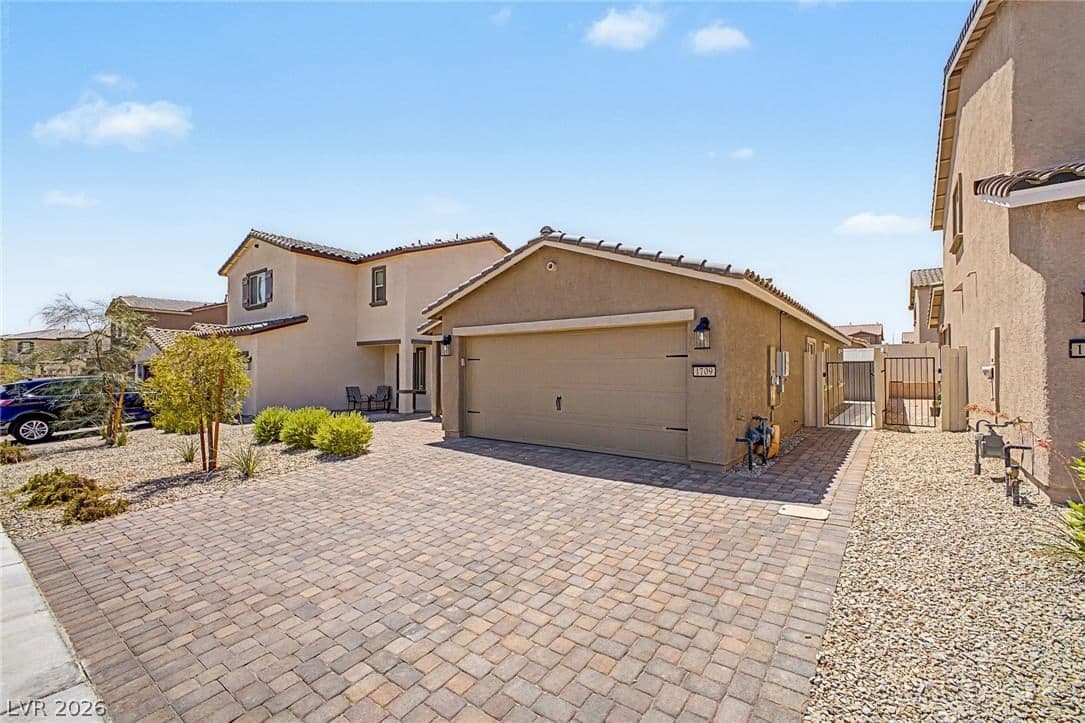 1709 Sandia Rock Avenue photo 3