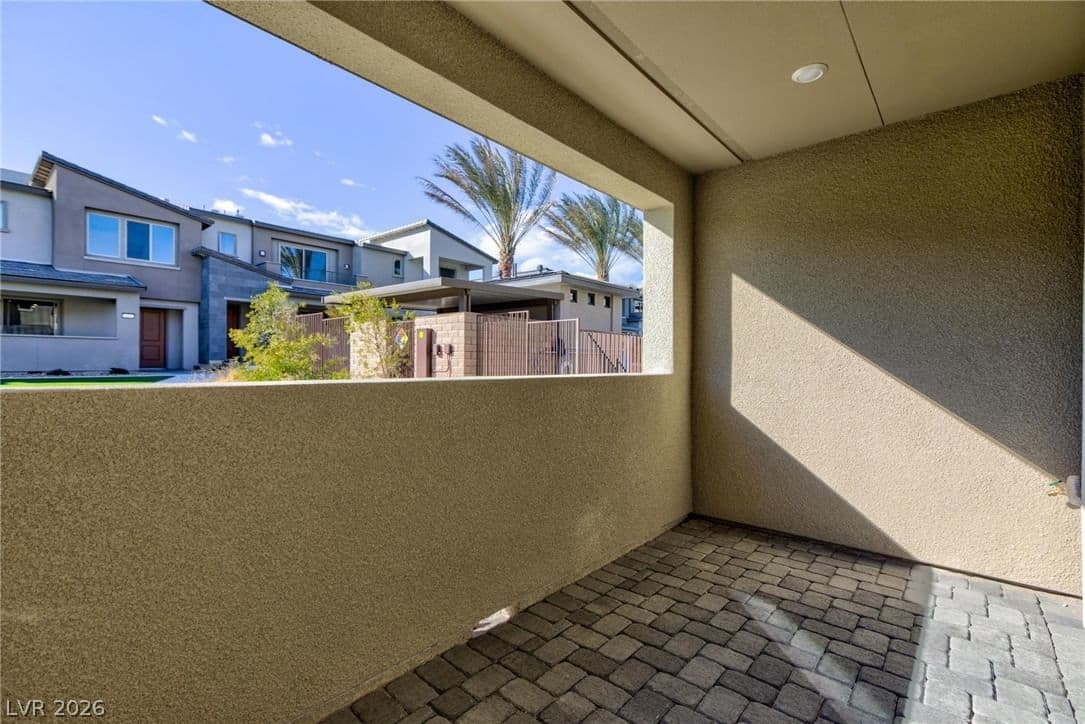 11439 Peak Landing Avenue photo 4