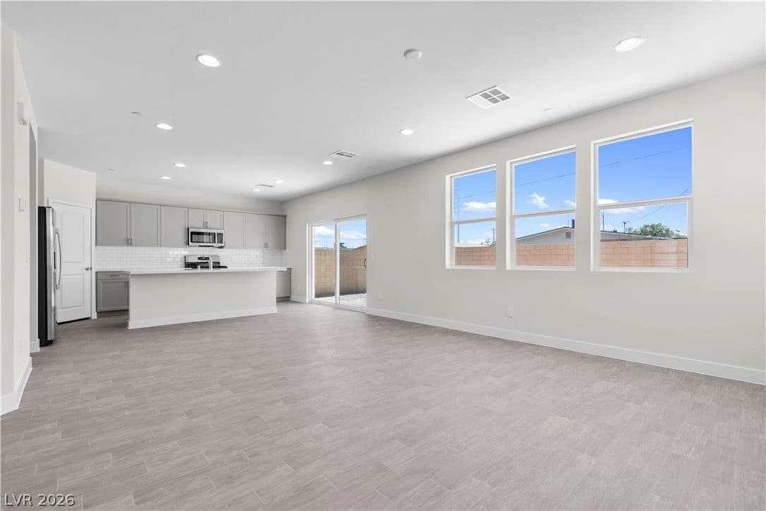1112 Boylston Avenue photo 4