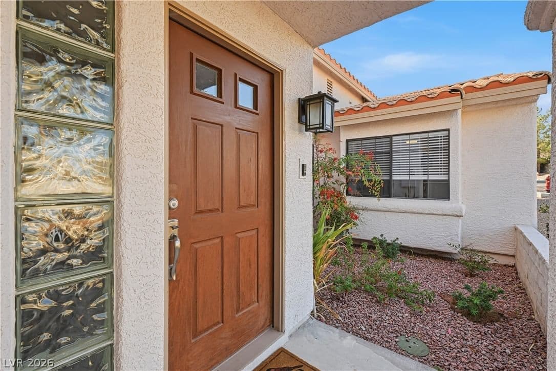 250 Garfield Drive photo 4