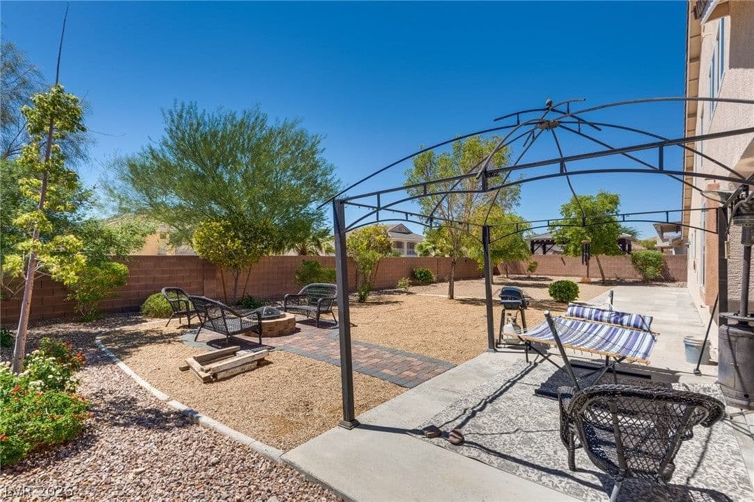 643 Coral View Street photo 5