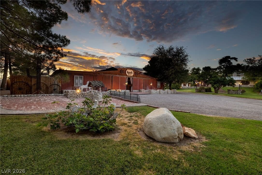 8213 Rancho Destino Road photo 2