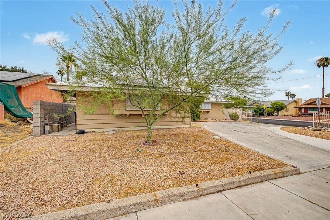 4000 Fortune Avenue photo 4