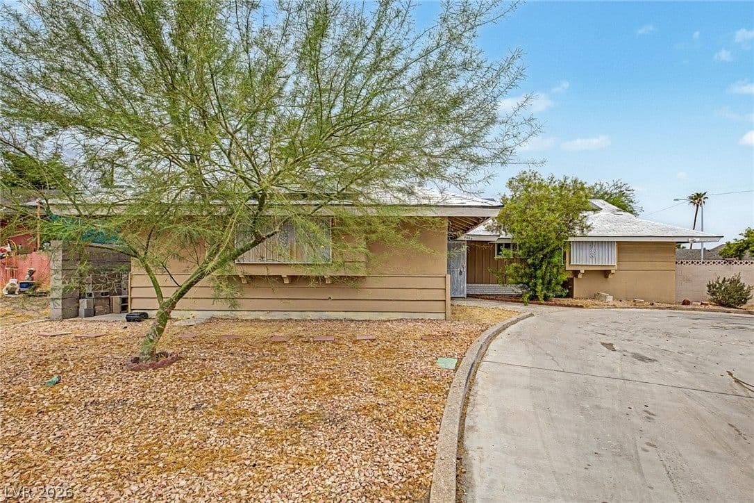 4000 Fortune Avenue photo 3