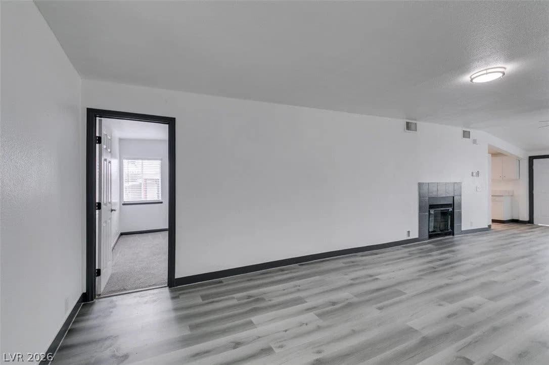 1922 Houston Drive photo 5