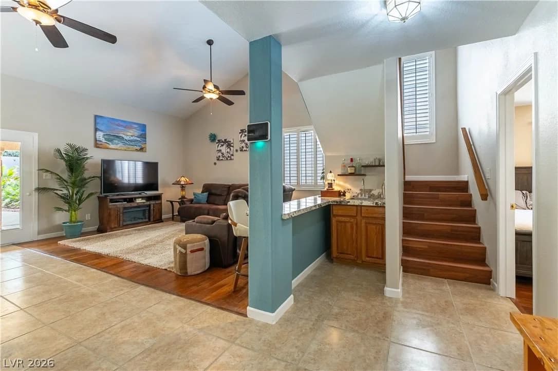 2813 High View Drive photo 3
