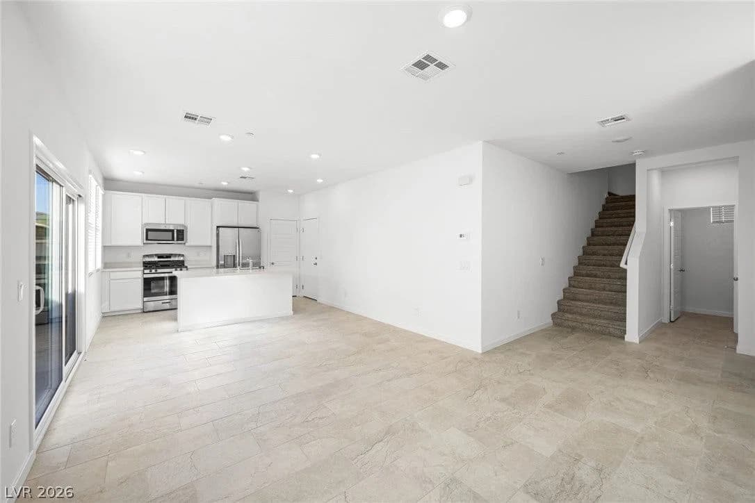 304 Crescent Glow Lane photo 5
