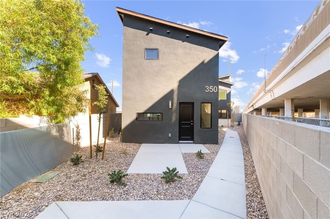350 13th Street photo 2