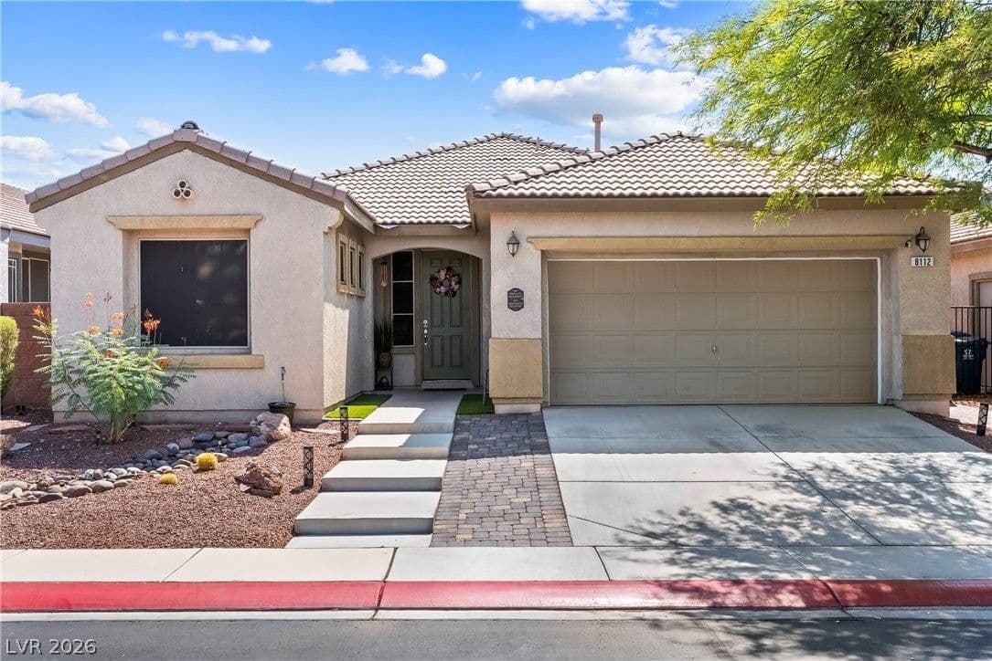 8112 Hamilton Falls Street