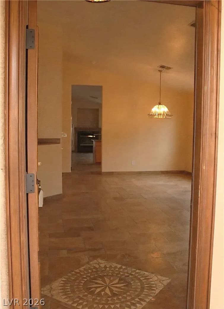 695 Jane Eyre Place photo 4