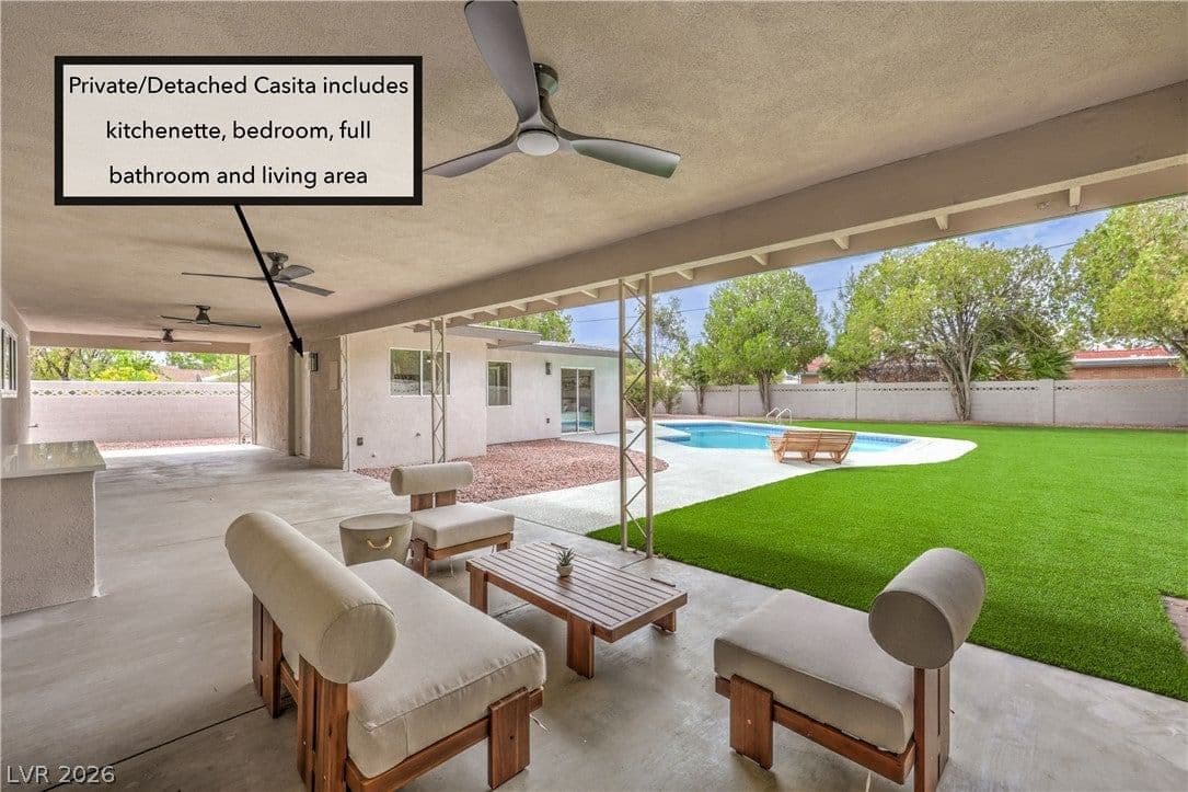 2411 Laurie Drive photo 2