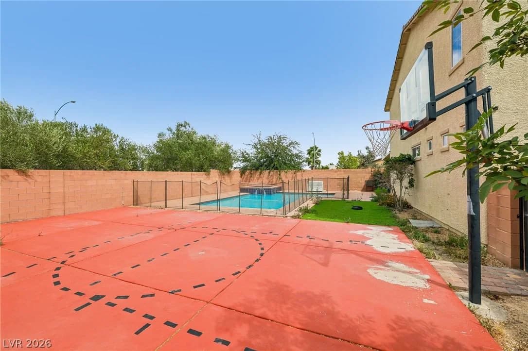 6636 Cliff Shore Court photo 3