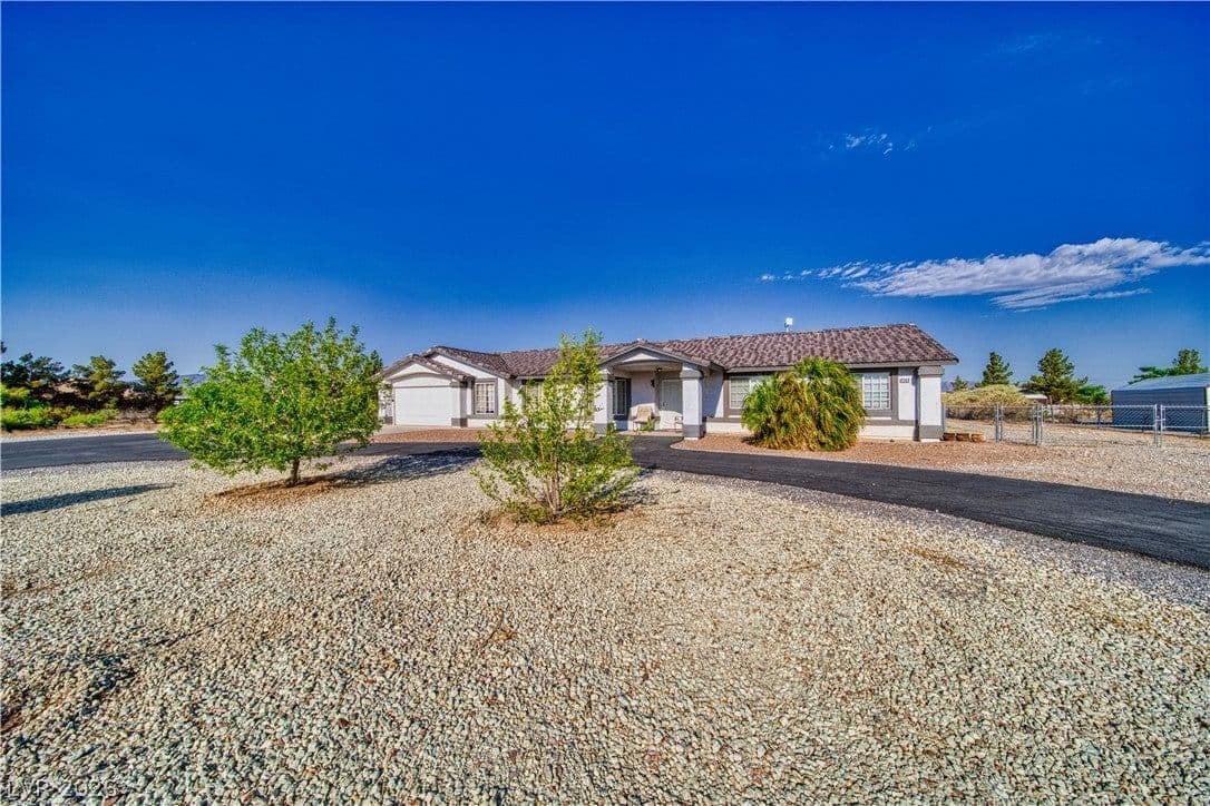 6580 Paula Drive photo 2