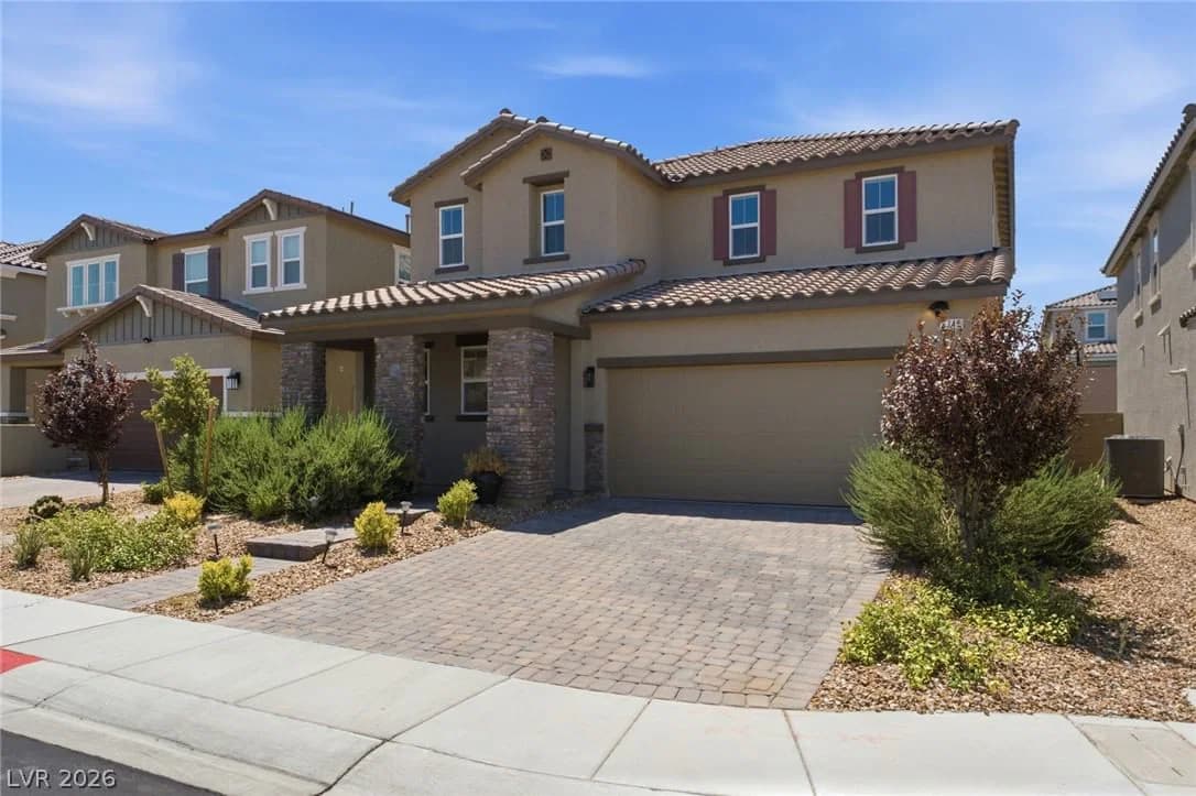 3749 Battipaglia Avenue photo 2