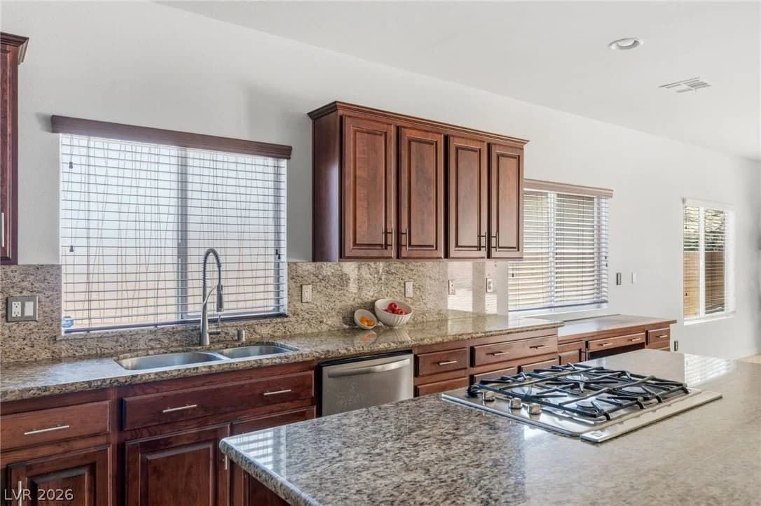 5903 McLennan Ranch Avenue photo 3