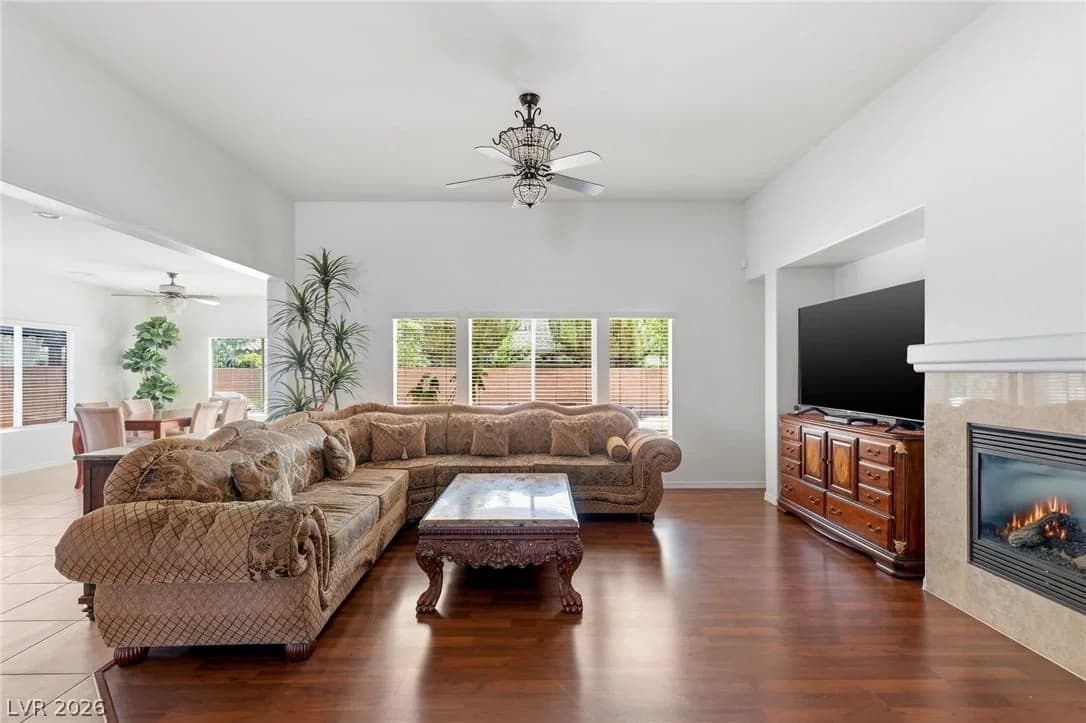 5903 McLennan Ranch Avenue photo 4