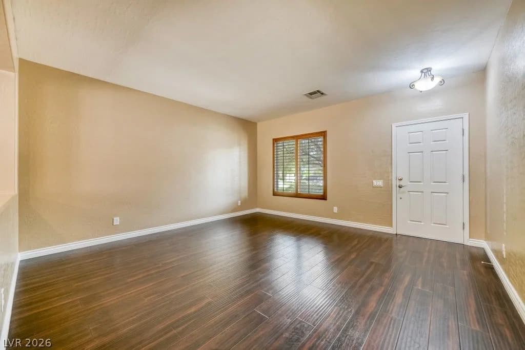 177 Cobalt Sky Avenue photo 4