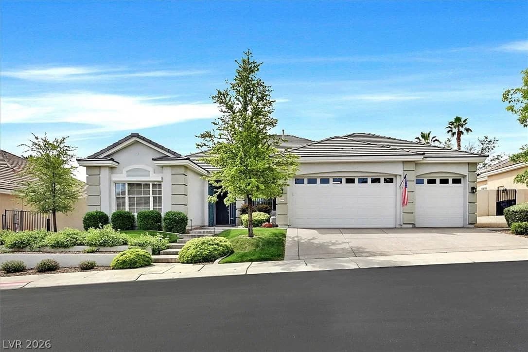 10813 Cedar Forest Avenue