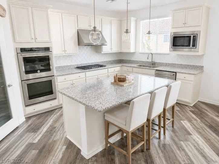 8109 Muir Brook Avenue photo 4