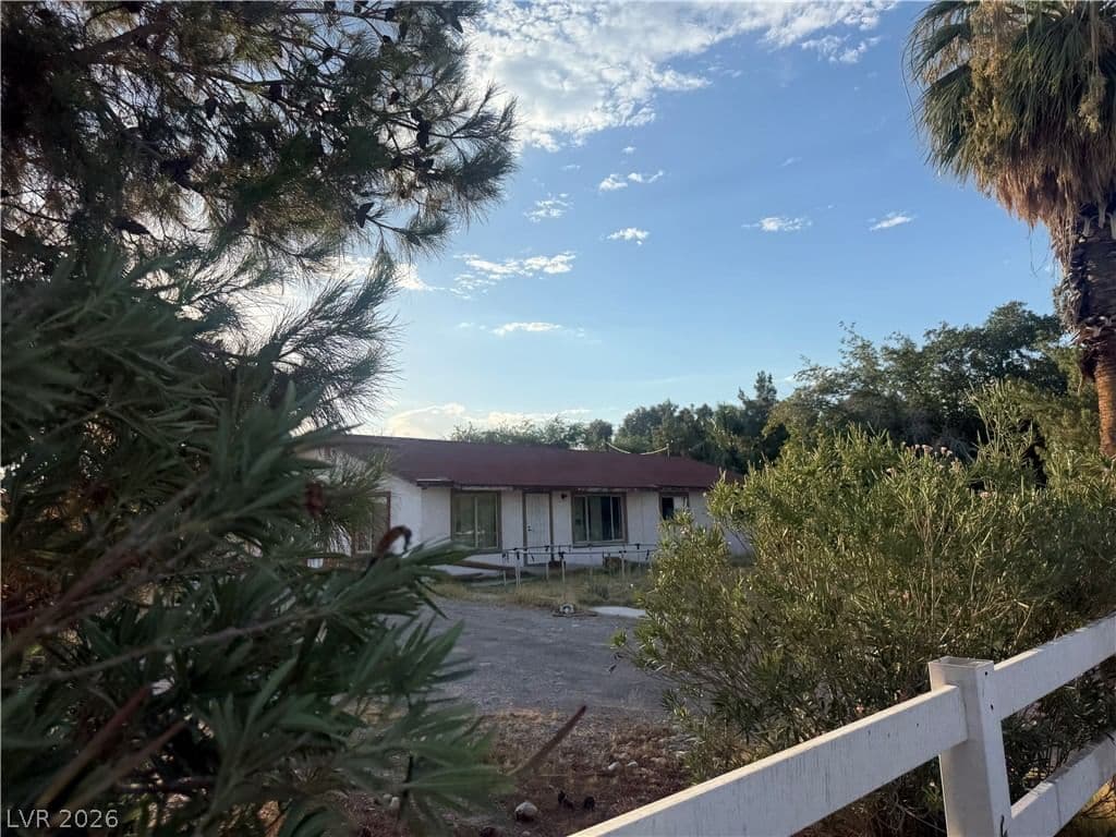 51 Madge Lane photo 2
