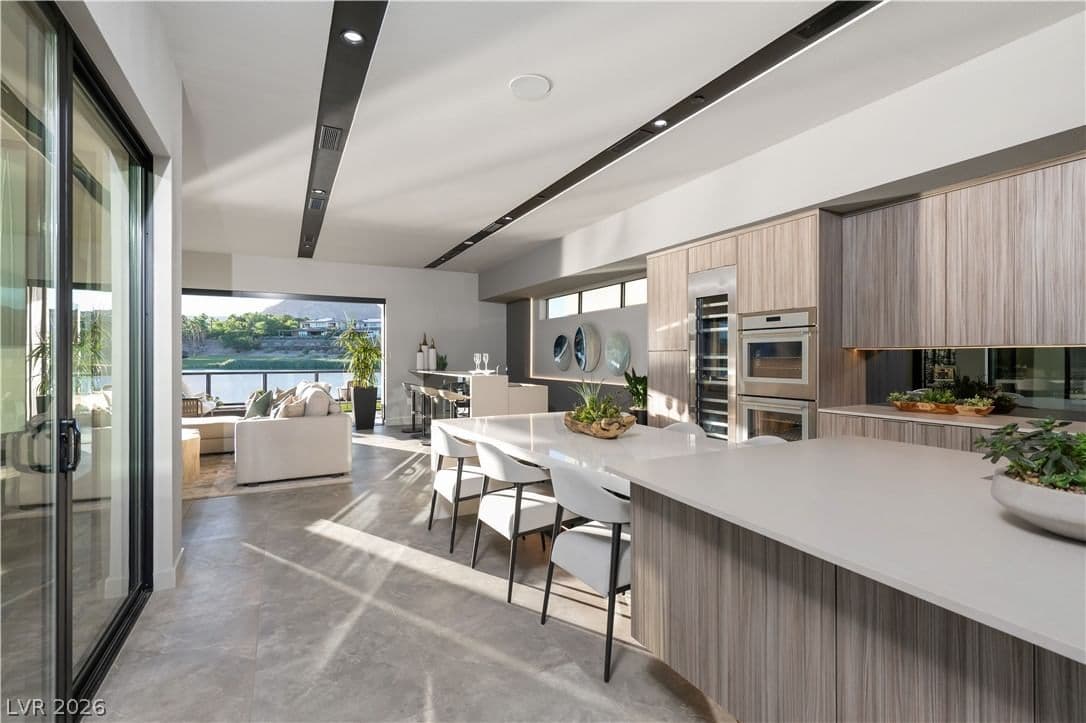 28 Heron Harbour Drive photo 4