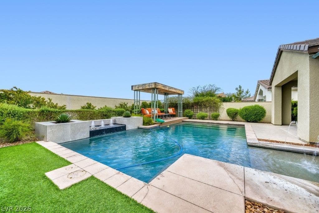 8450 Great Outdoors Street photo 4