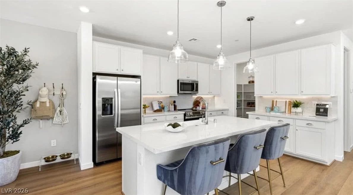 1518 Song Lark Lane photo 2