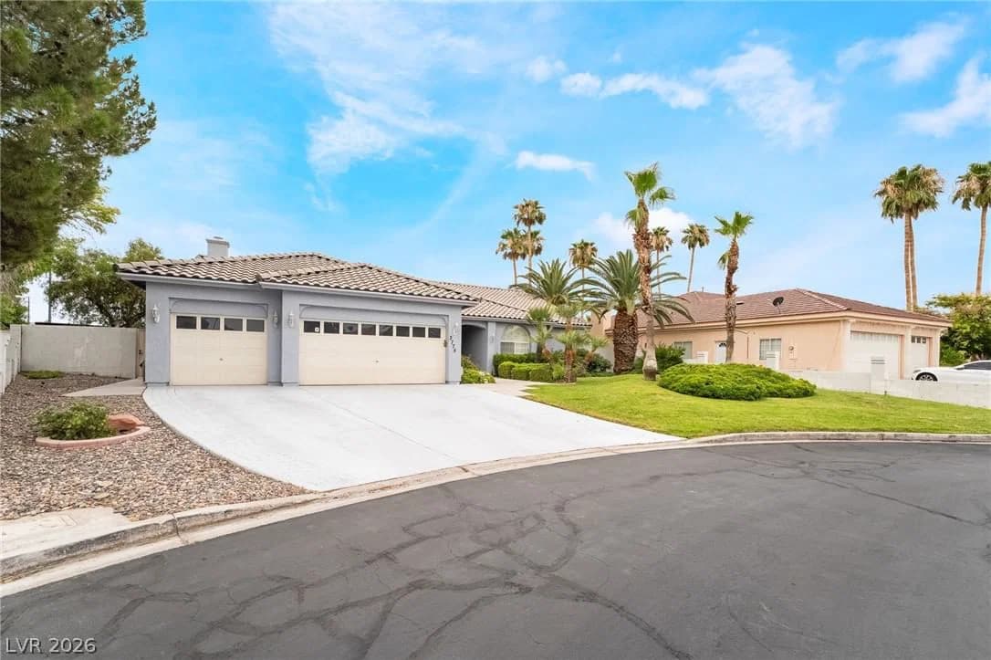3775 Rick Stratton Drive photo 2