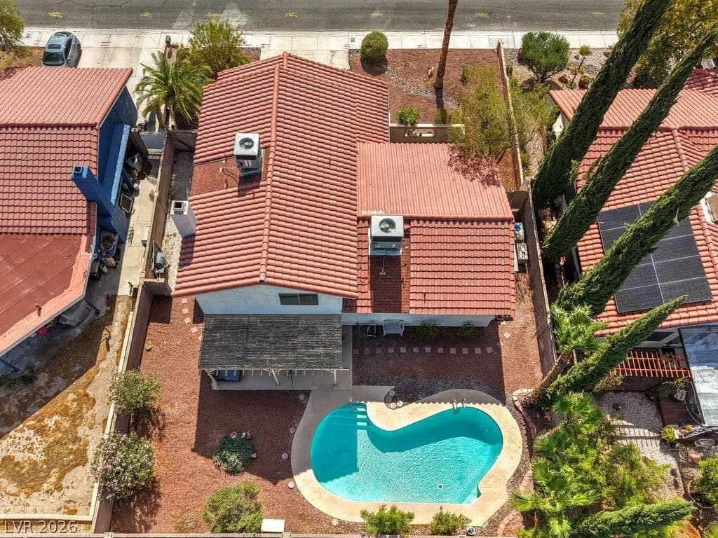 1529 Padova Drive photo 3