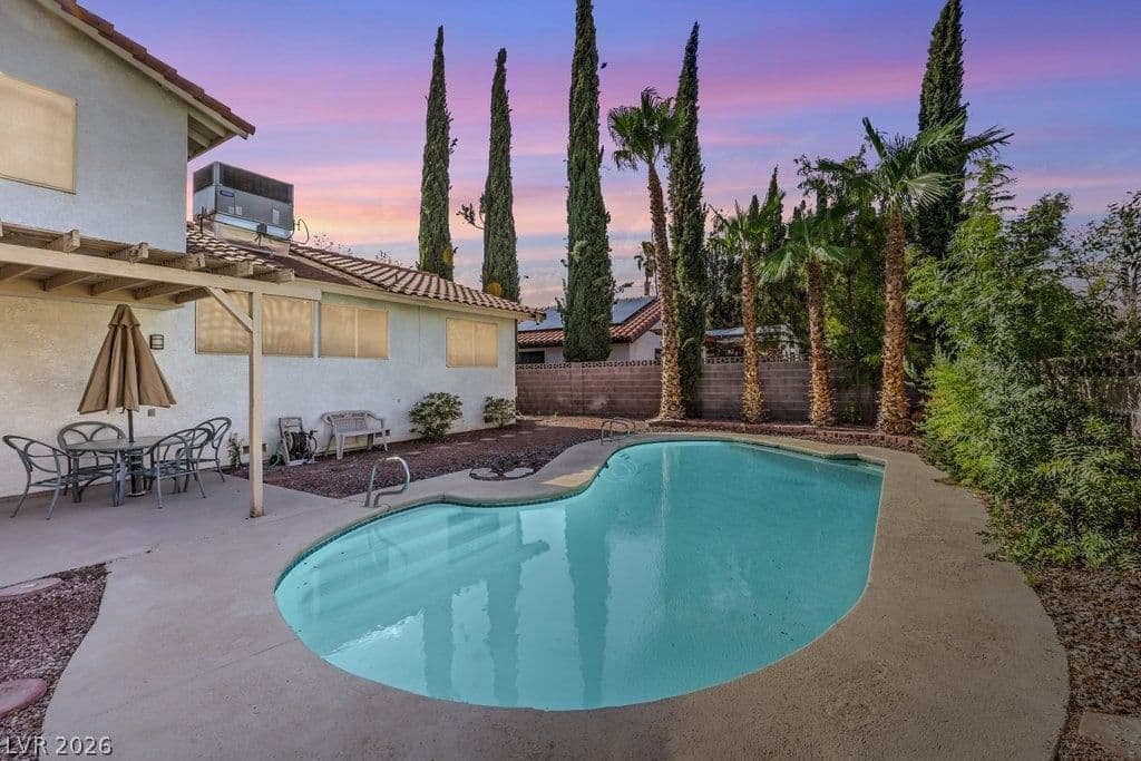 1529 Padova Drive photo 4