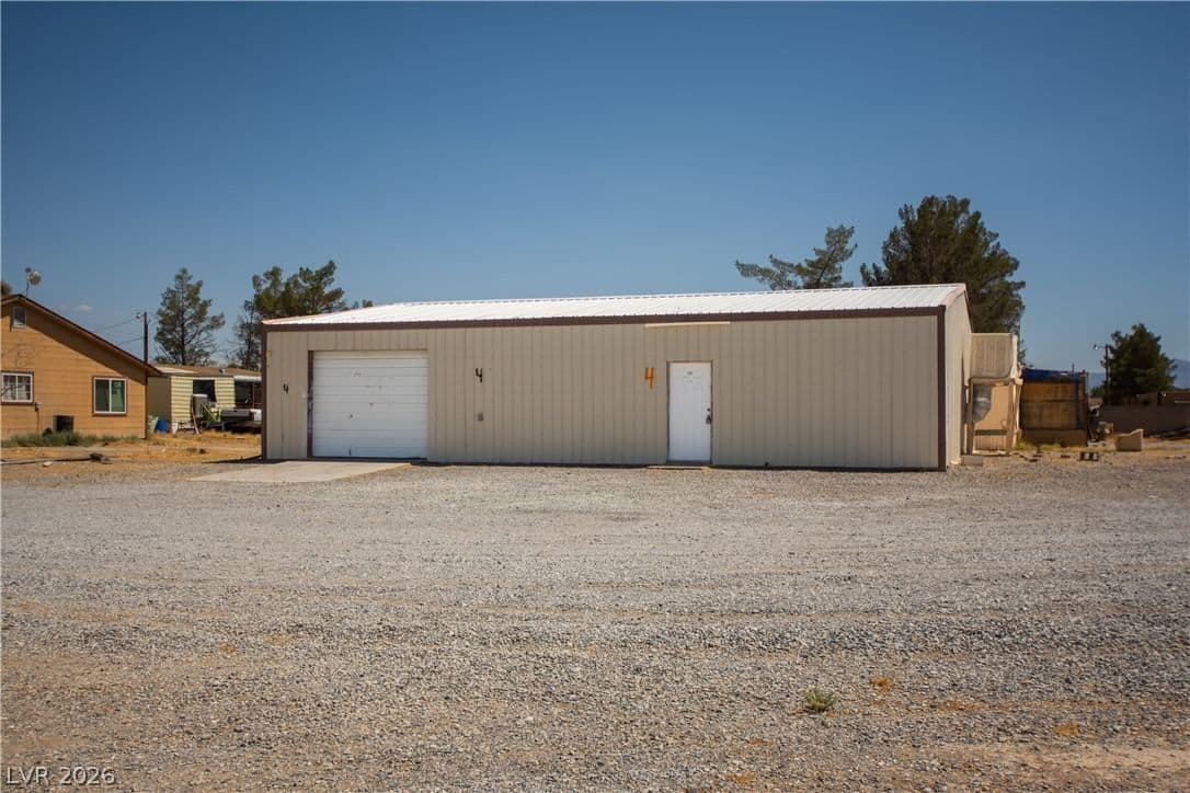 1130 Leslie Street photo 4