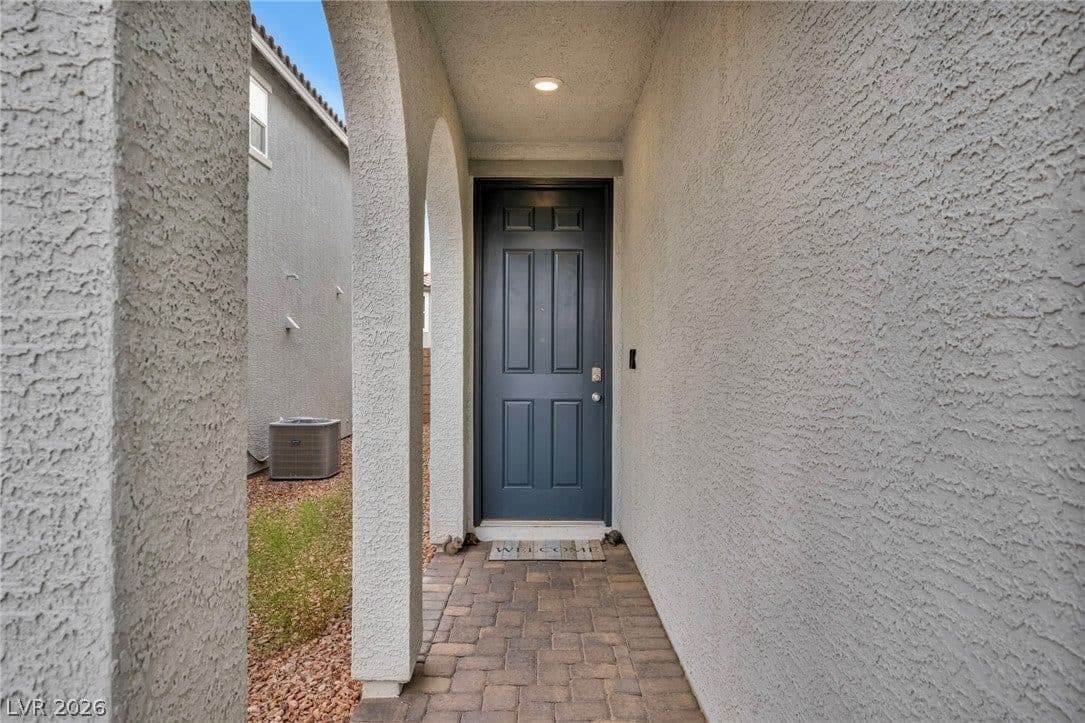 9983 Cluny Avenue photo 4