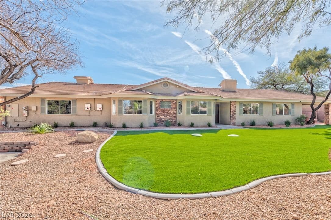 5745 Meranto Avenue photo 2