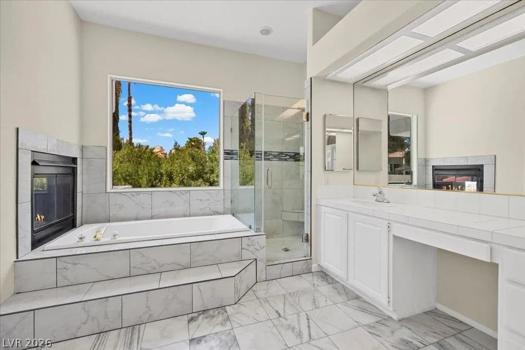 2071 Sutton Way photo 3