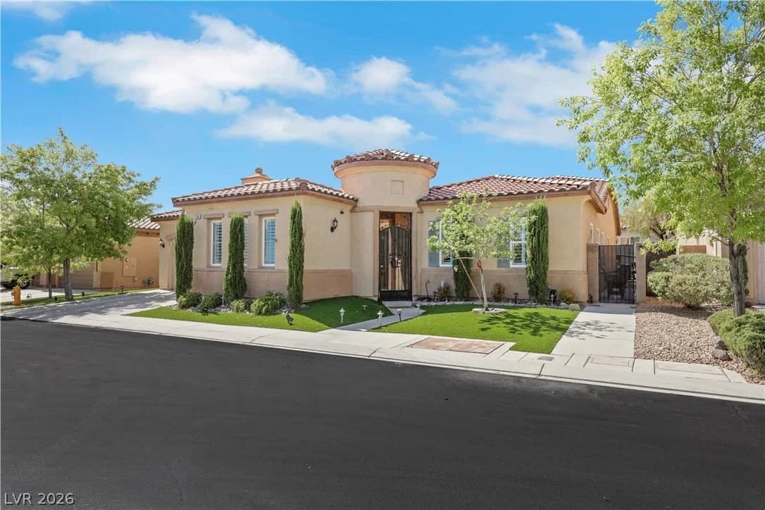 7135 Comanche Canyon Avenue photo 3