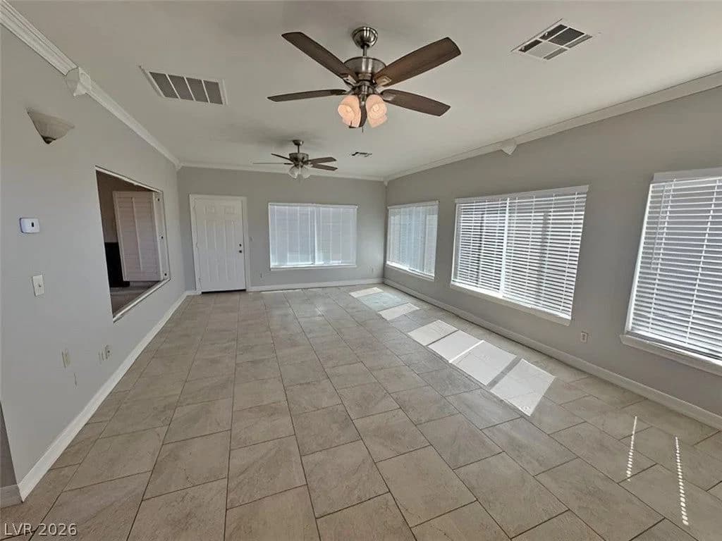 2431 La Casa Drive photo 4