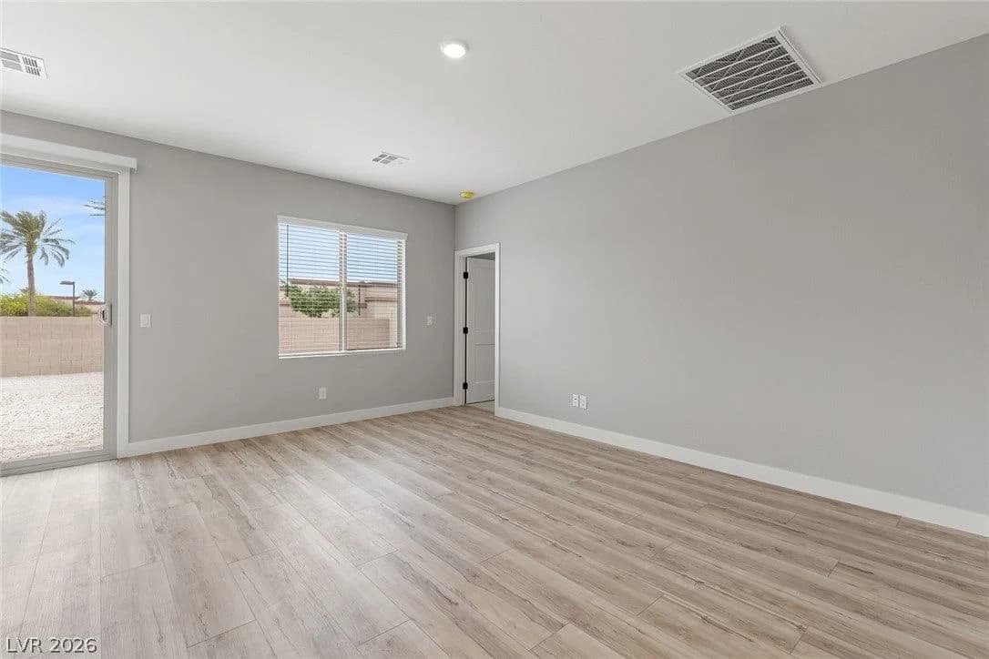 3236 Basin Desert Street photo 2
