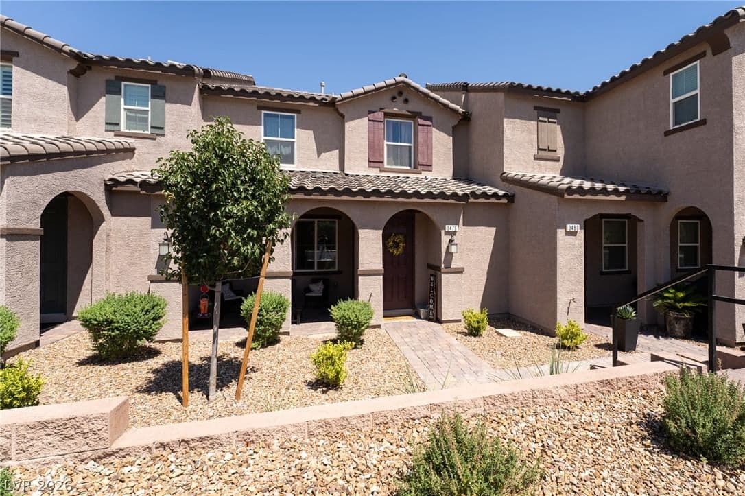 3476 Covilha Lane photo 2