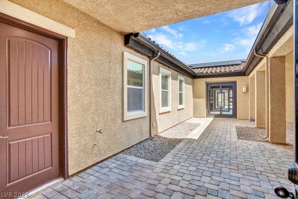 10360 Mystic Ledge Court photo 5